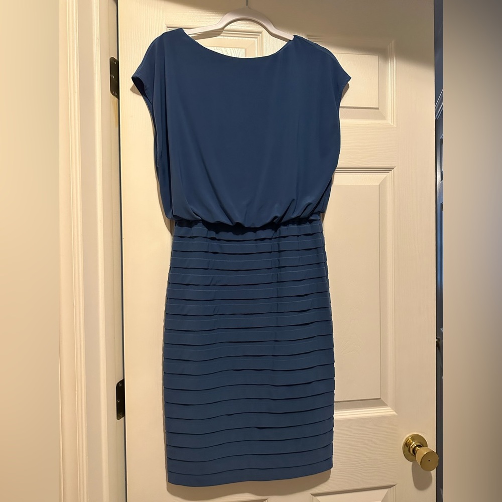 Adrianna Papell Dress sz 6.  Perfect mother of bride, holiday party, etc.